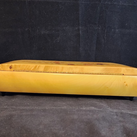 Vtg C. Industries Burl Wood Inlaid Wood Florals Music Box "Sunrise, Sunset" USA - Picture 4 of 17